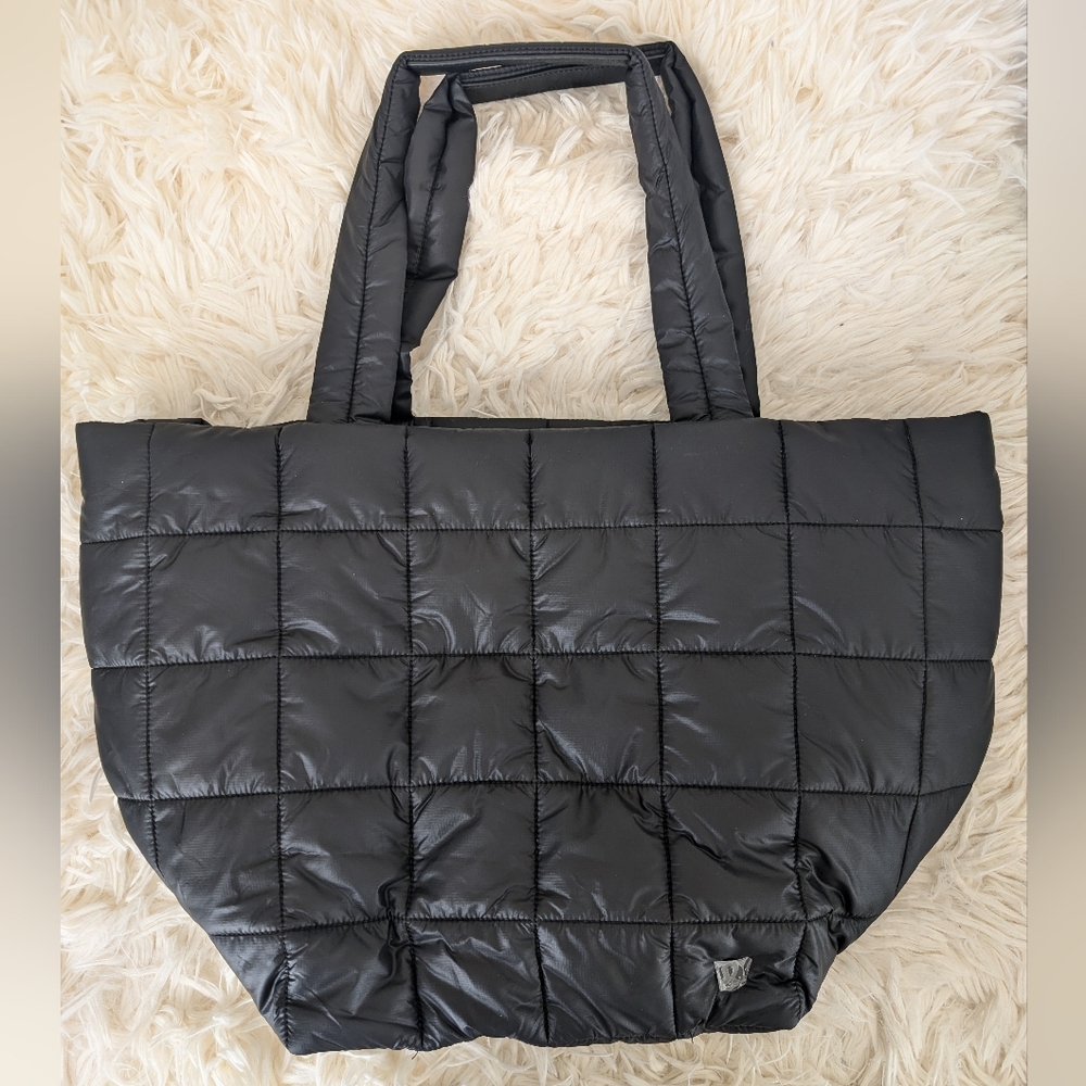 Lululemon quilted grid tote bag 26L